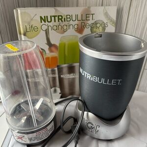 Nutribullet Magic Bullet Blender 600w Max Model NB - 101B with Recipe Book
